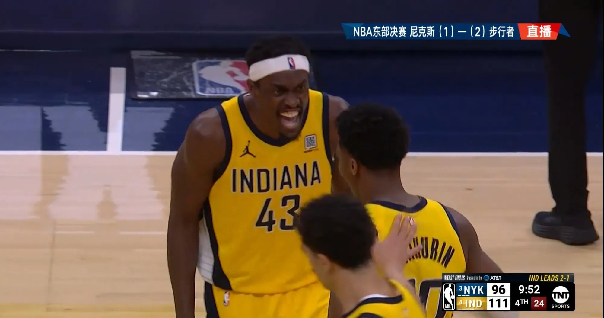 西亚卡姆回归赛场,败北首场状态亮眼,日本队观众沸腾!(西亚卡姆年薪) 西亚卡姆回归赛场,败北首场状态亮眼,日本队观众沸腾!(西亚卡姆年薪)